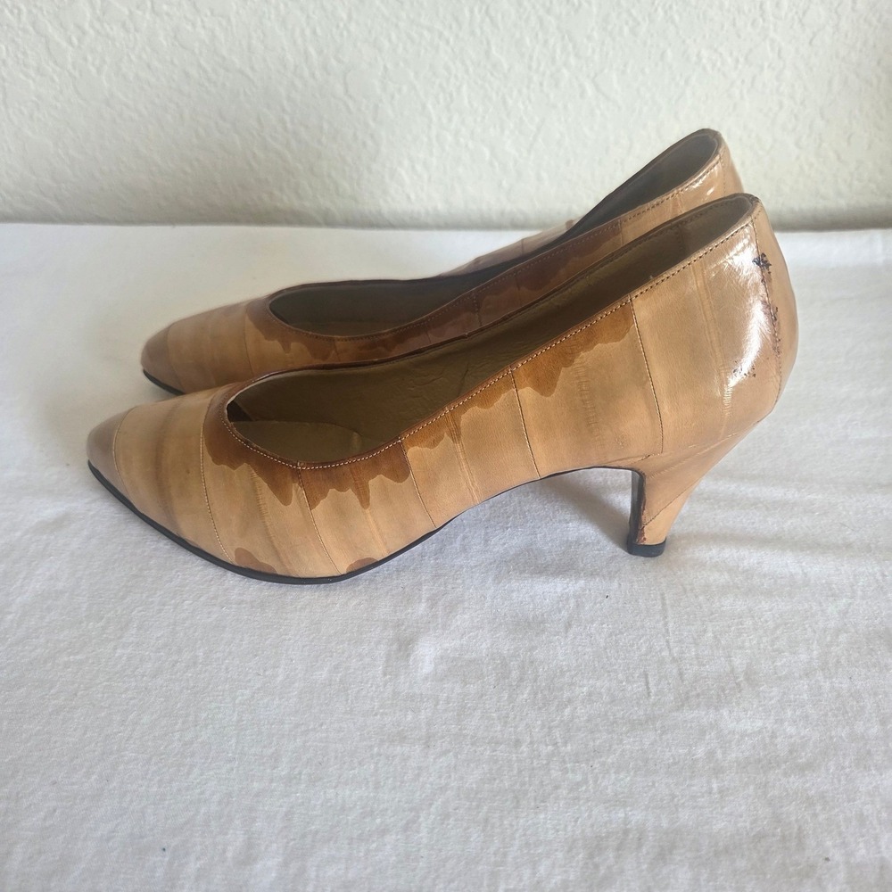 Leather of the Sea Vintage Tan Eel Skin Pumps Pointed Toe Kitten Heels Size 8.5